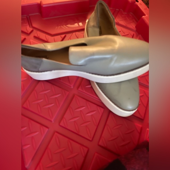 Nordstrom Rack Shoes - Nordstrom Rack Womens Gray Narrow Leather Loafer Flats Shoes Size 7M